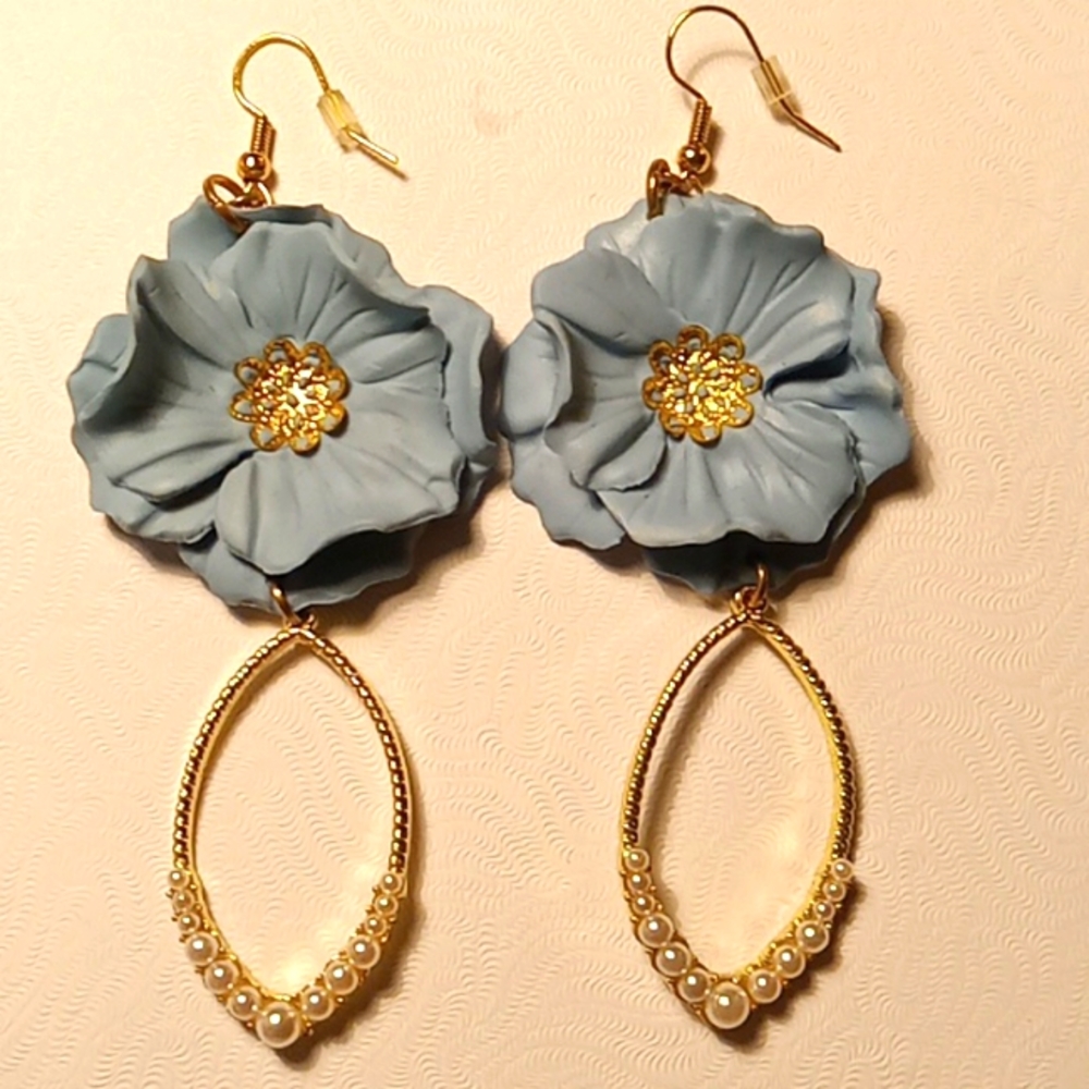 Floral Pastel Earrings NWOT